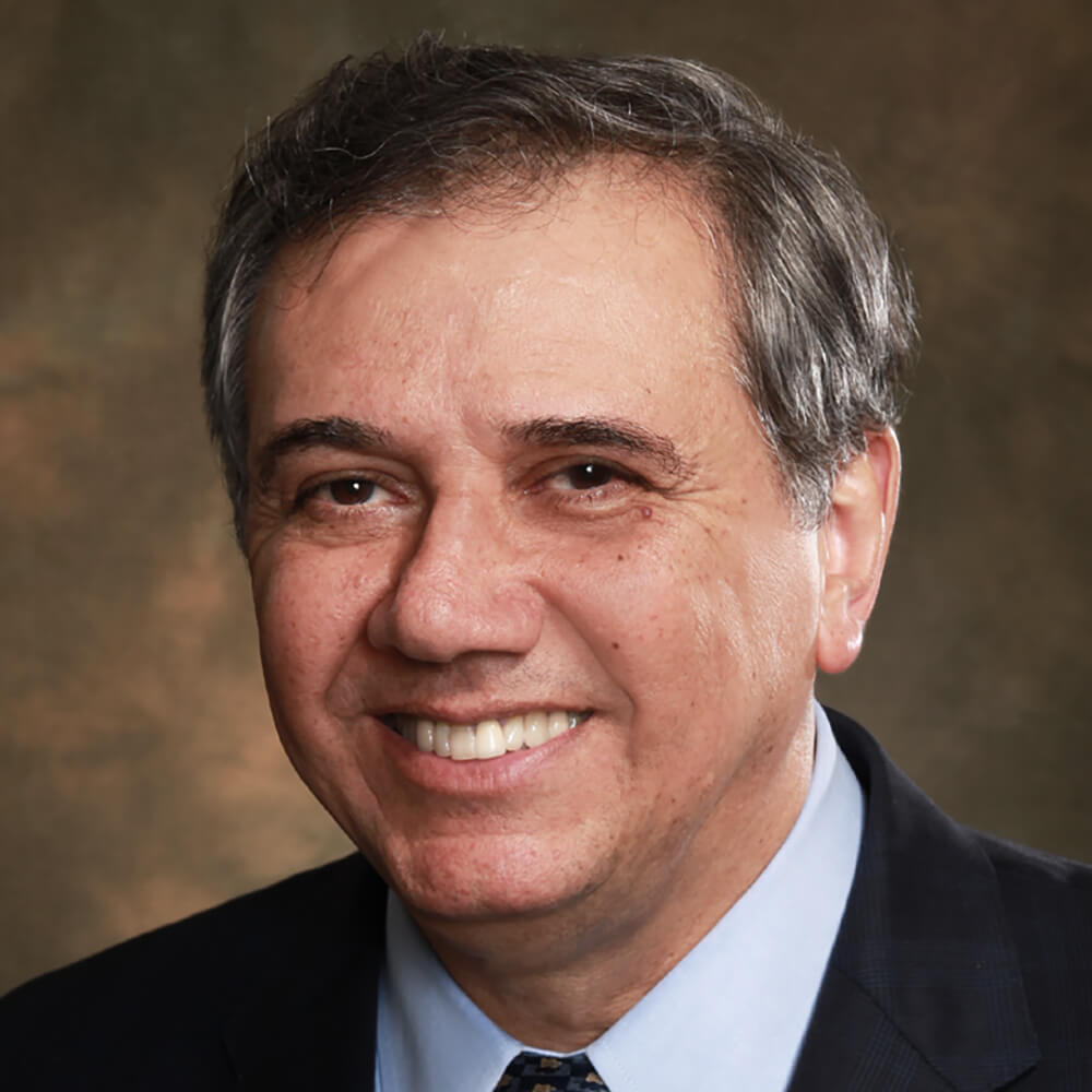 Bio photo of Reinaldo Figueireda.